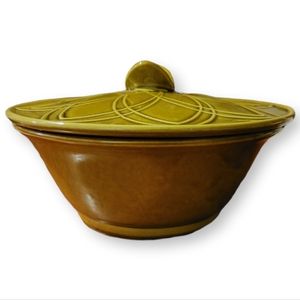 Vtg Vegetable Casserole Dish Bowl Footed Lid Green Flower CA USA Pottery 70•E